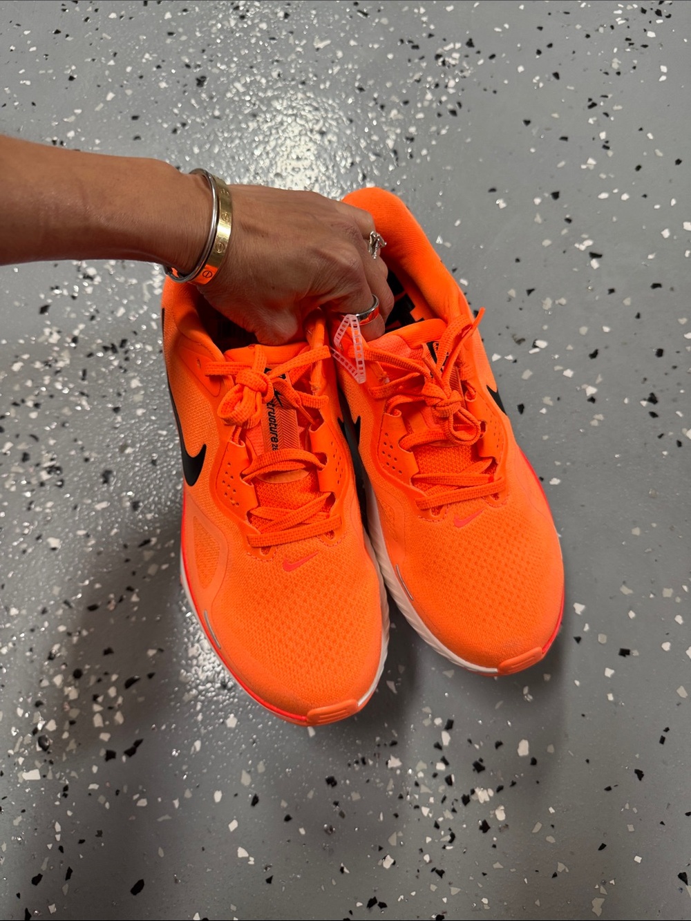 NEW! Nike Structure 26 Running Shoes Total Orange - Picture 2 of 6
